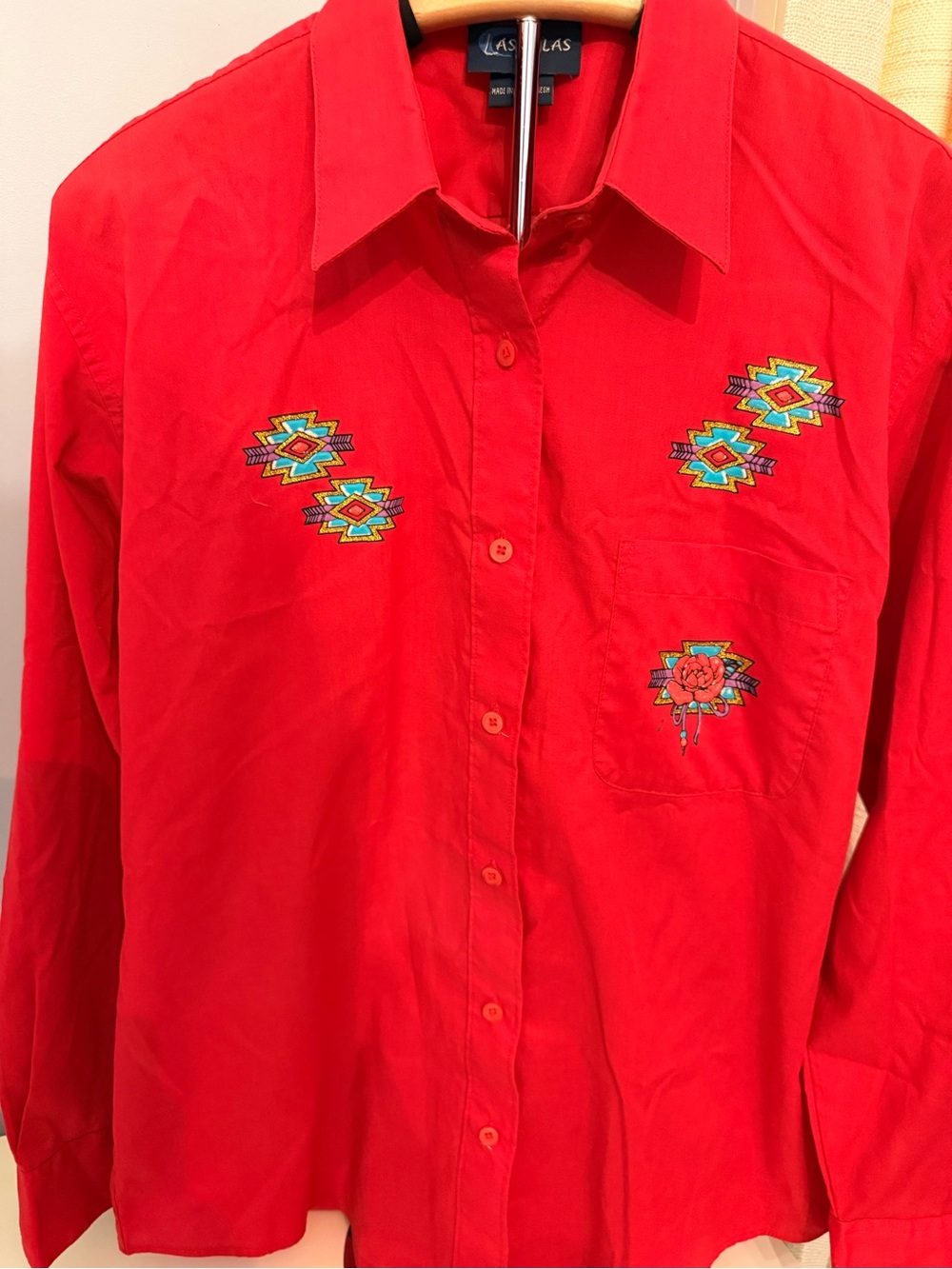 Vintage Las Olas Red Embroidered Button-Down Shirt with Southwest Motif